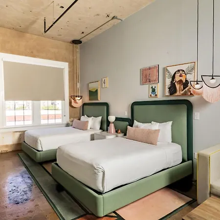 Canvas Hotel Dallas-3