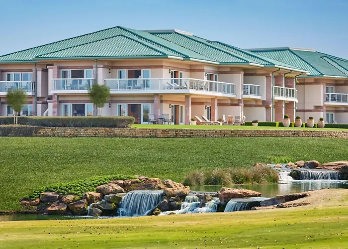 Hotel with Tennis: The Ritz-Carlton Dallas, Las Colinas