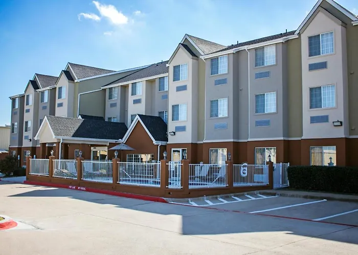 Hotel near College: Candlewood Suites Dallas - Plano Medical Center